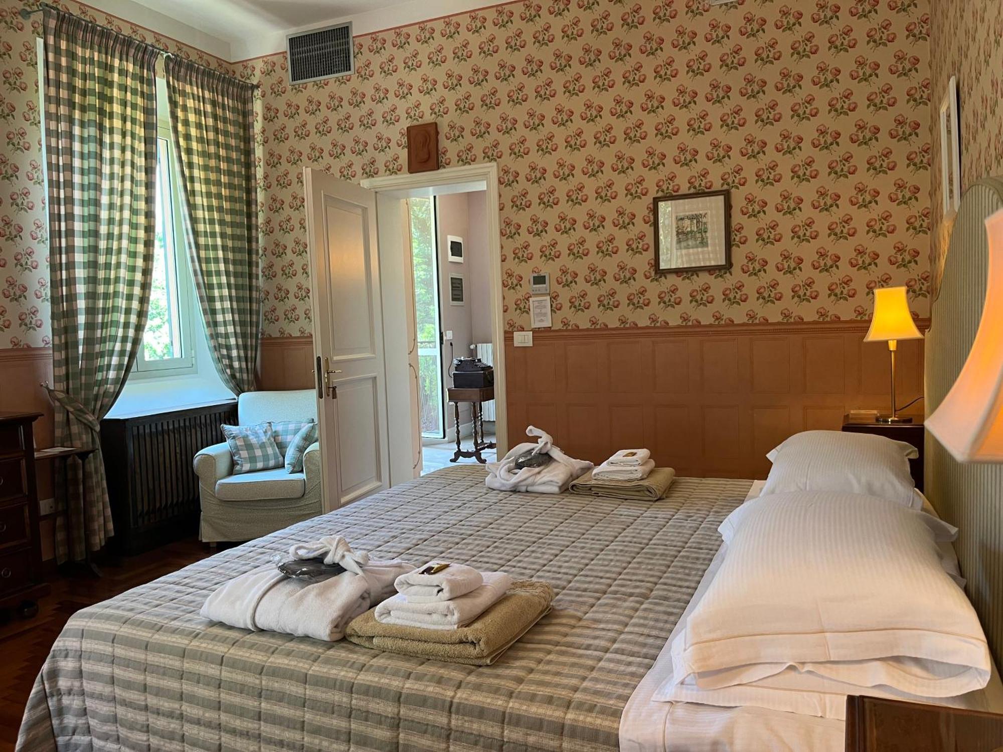 Casino Di Pragatto Bed and Breakfast Crespellano Exteriör bild